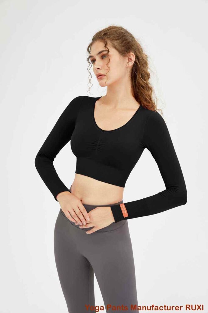 Pantalon de yoga de maternité confortable et extensible
