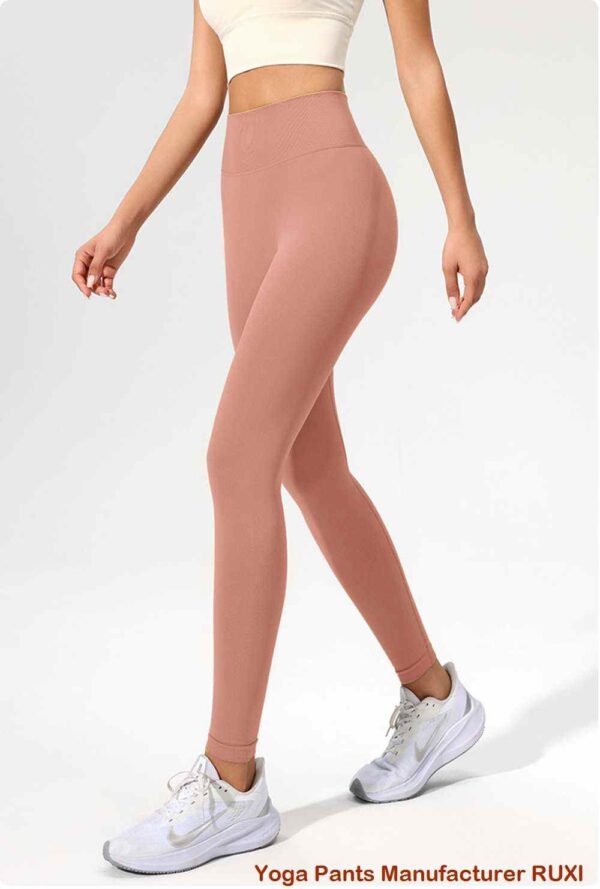 Tenues de yoga élégantes pour femmes confortables et chics