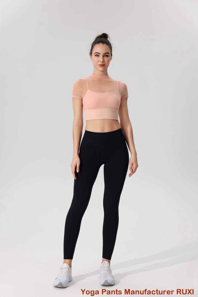 Short de sport rose pour femme style athlétique et élégant