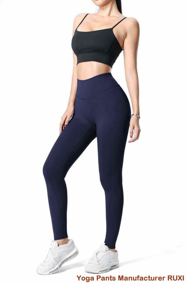 Pantalon de yoga violet pour femme confortable et élégant