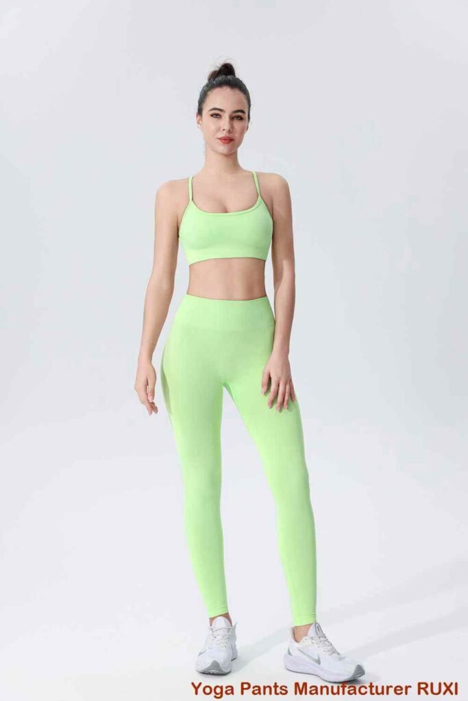 Short d'entraînement taille haute confortable et élégant